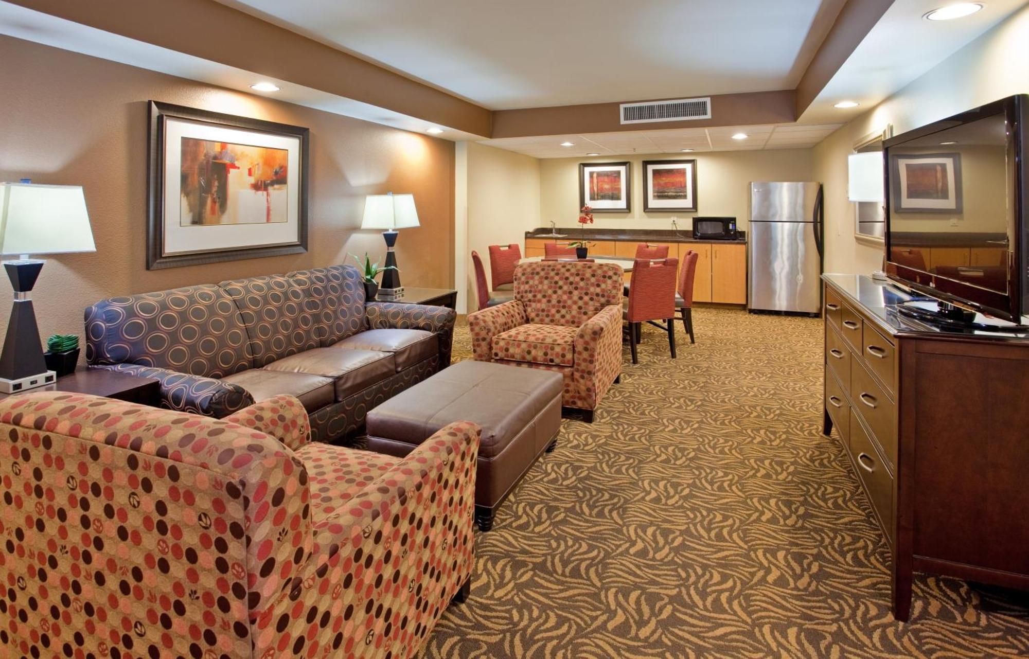Holiday Inn Kearney By Ihg Екстериор снимка